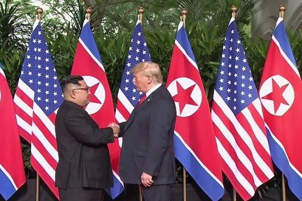 امضای سند مشترک رهبران آمریکا و کره، حضور ترامپ در کنفرانس خبری