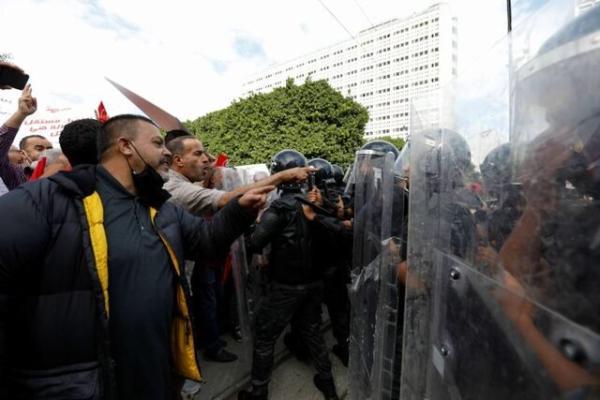 تظاهرات تازه تونسی ها علیه رئیس جمهوری این کشور