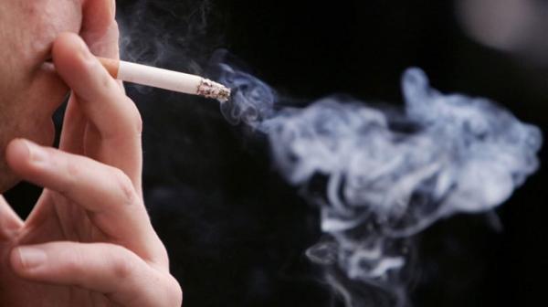 90 درصد کسانی که مبتلا به سرطان ریه هستند سیگار می کشند